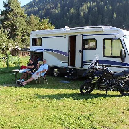 Schlosswirts Wohnmobilstellplatz, Schaeferwagen Und Bauwagen Grossglockner Hochalpenstrasse *