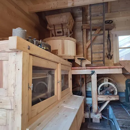 Schlosswirts Wohnmobilstellplatz Und Schaeferwagen *