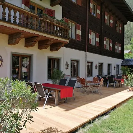 Schlosswirts Wohnmobilstellplatz Und Schaeferwagen *