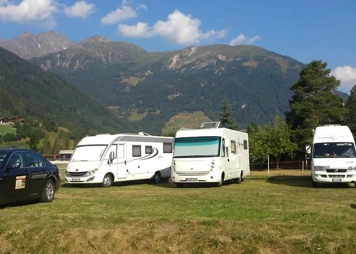 Kemping Schlosswirts Wohnmobilstellplatz Und Schaeferwagen