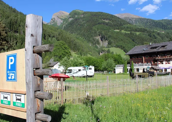 Parque de Campismo Schlosswirts Wohnmobilstellplatz Und Schaeferwagen Dollach